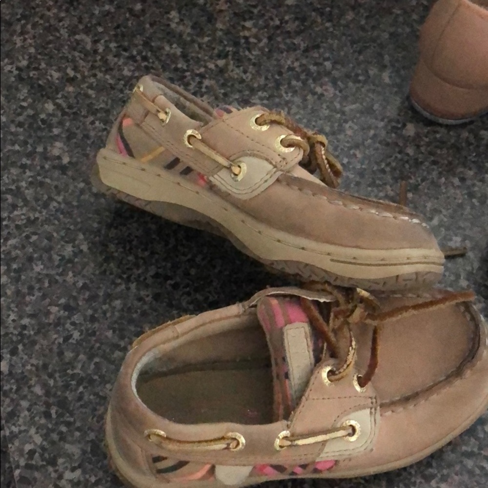 Size 9 girls sperry shoes